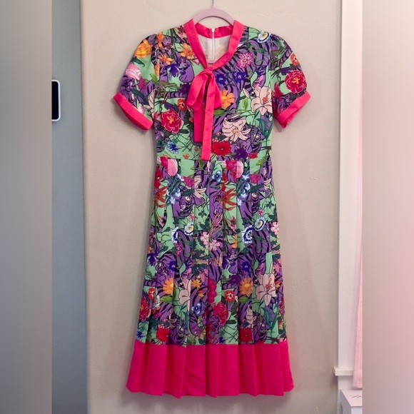 Dresses & Skirts - Not Gucci Floral Dress